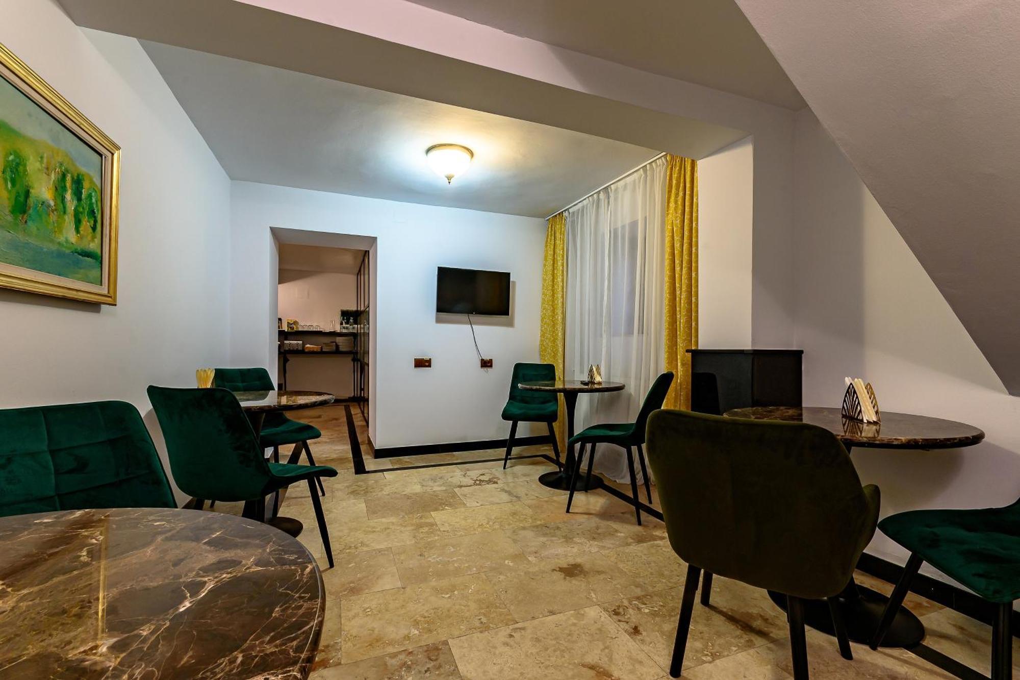 Vila Sarada Boutique Deva Exteriér fotografie